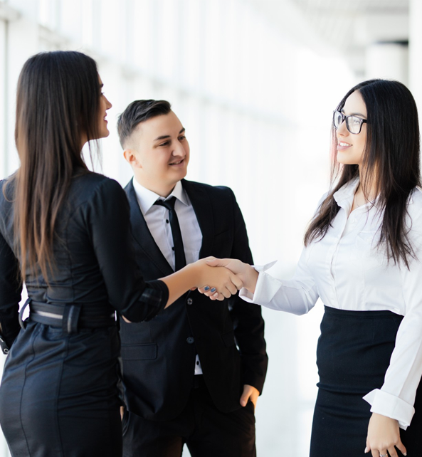 An Port St Lucie family law attorney and a client shaking hands.